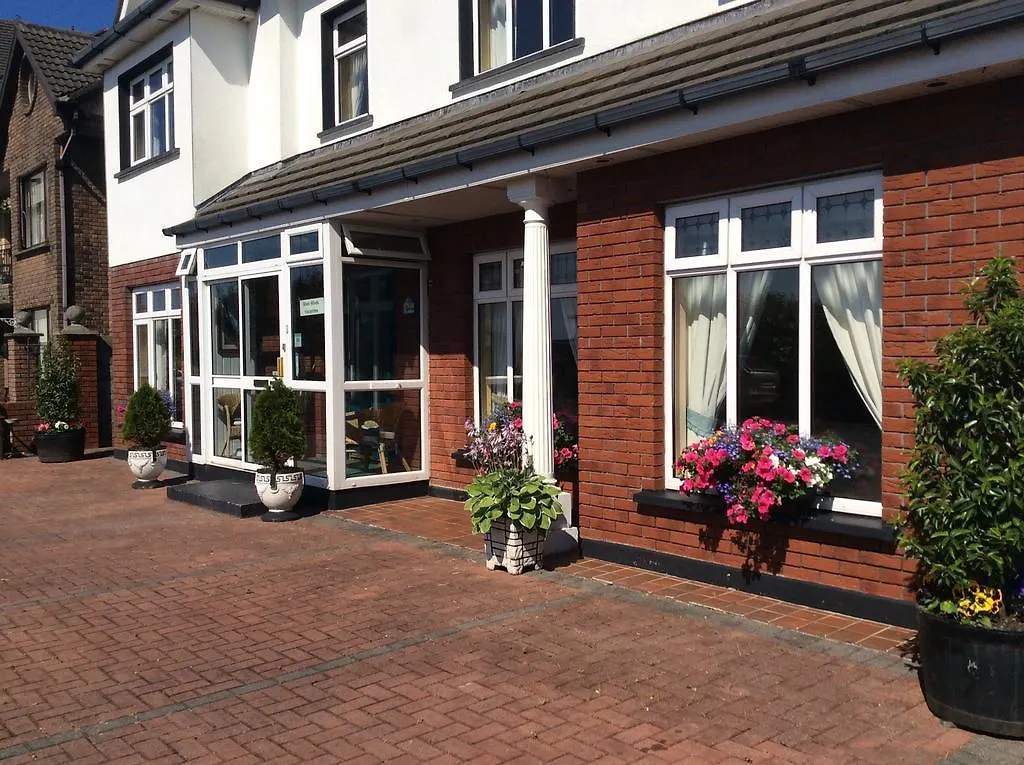 Westwinds Guestlodge Galway 3*,
