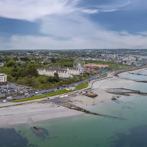 Отель Salthill
